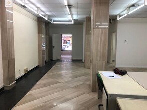 Local commercial dans Cáceres, Cáceres à louer Photo intérieure– Image 2 sur 5