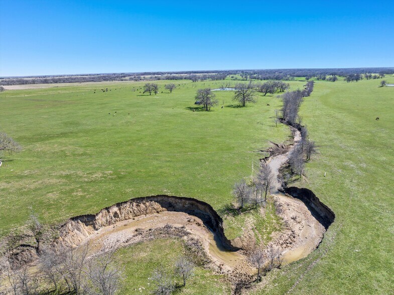 458 Bluhm Rd, West, TX à vendre - Aérien – Image 3 sur 9