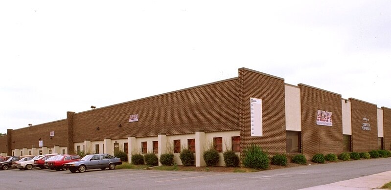 18926-18956 Bonanza Way, Gaithersburg, MD à louer - Photo de l’immeuble – Image 2 sur 5