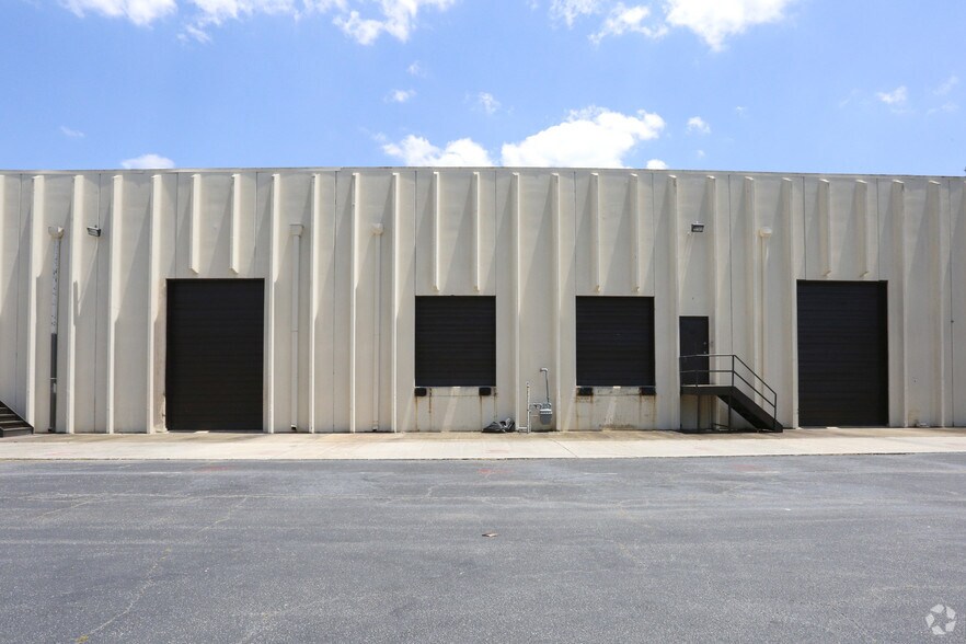 5360 Snapfinger Woods Dr, Decatur, GA à louer - Photo de l’immeuble – Image 3 sur 18