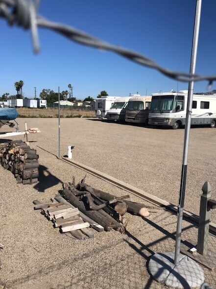 44618 State Highway 74, Hemet, CA à vendre - Photo de l’immeuble – Image 2 sur 2