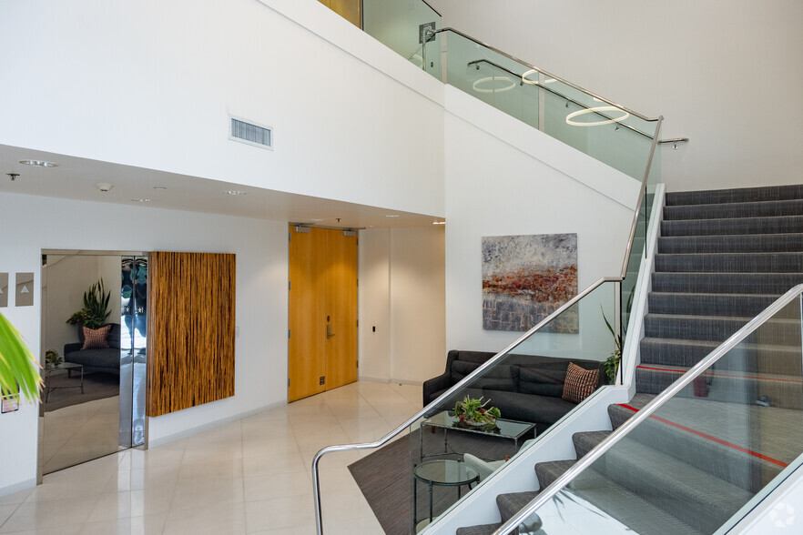 1400 N McDowell Blvd, Petaluma, CA à louer - Hall d’entrée – Image 3 sur 7