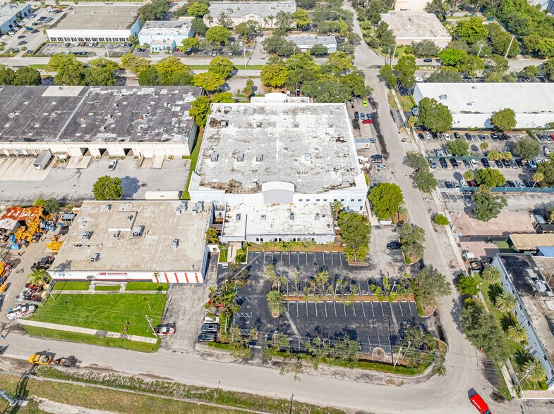 2850 Greene St, Hollywood, FL à louer - Photo de l’immeuble – Image 3 sur 24