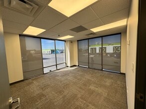 3700 Havana St, Denver, CO à louer Photo intérieure– Image 2 sur 4