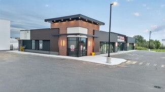 Plus de détails pour 4905 Roper Rd NW, Edmonton, AB - Local commercial à louer