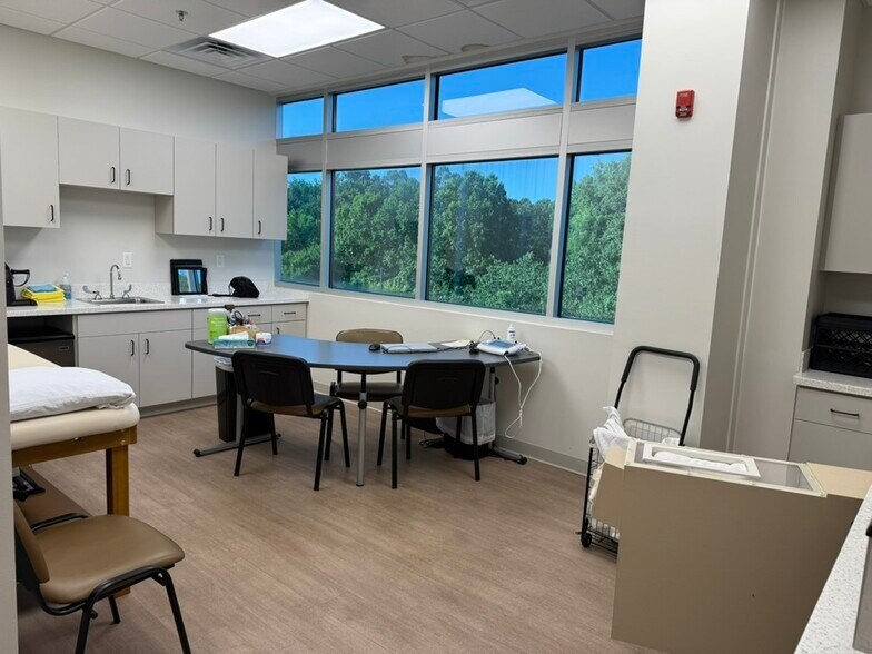 1650 Skylyn Dr, Spartanburg, SC à louer - Photo de l’immeuble – Image 2 sur 15