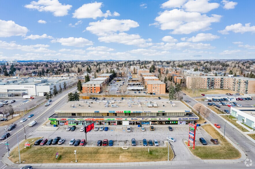 5809 Macleod Trl SW, Calgary, AB à louer - Aérien – Image 3 sur 6