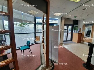 Plus de détails pour Local commercial à louer