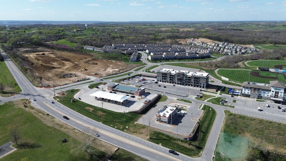 Highway 45 & Homer Parkway, Parkville, MO à vendre - Aérien – Image 2 sur 3