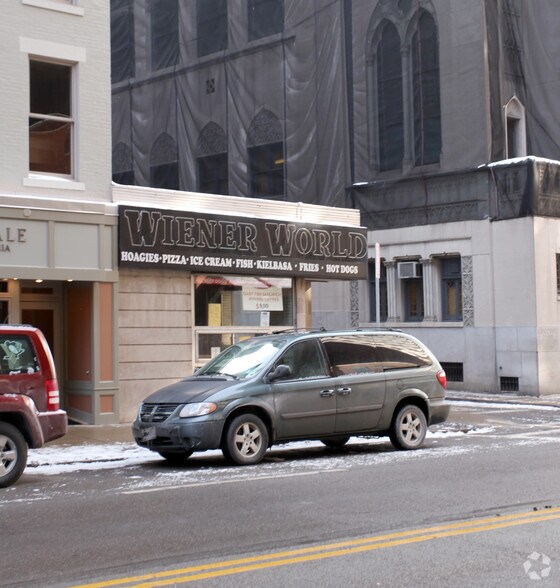 626 Smithfield St, Pittsburgh, PA à louer - Photo de l’immeuble – Image 2 sur 2