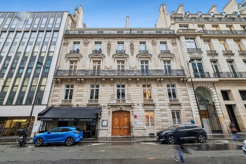 4 Rue De Berri, Paris à louer - Photo de l’immeuble – Image 1 sur 8
