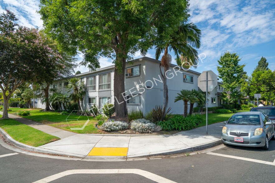 10442 Lampson Ave, Garden Grove, CA à vendre - Photo de l’immeuble – Image 2 sur 19