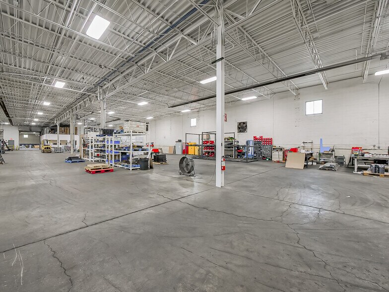 12440 Delta St, Taylor, MI à louer - Photo de l’immeuble – Image 2 sur 8