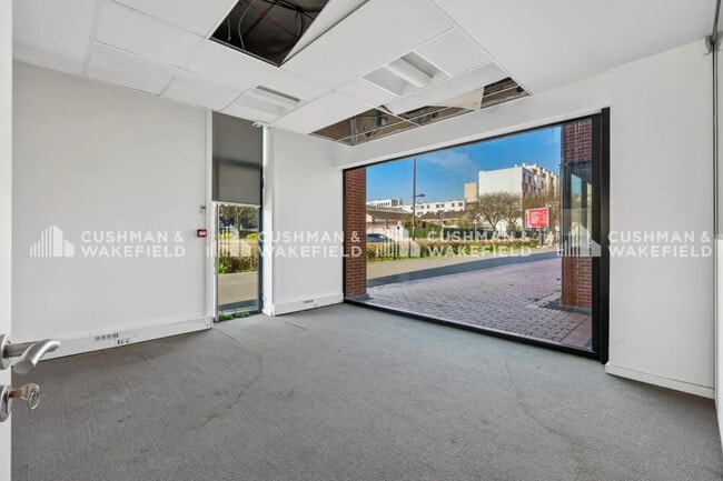 Plus de détails pour 23 Rue Raspail, Ivry-sur-Seine - Bureau à vendre