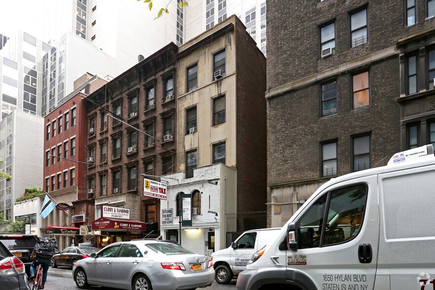 146 E 46th St, New York, NY à louer - Photo principale – Image 1 sur 7