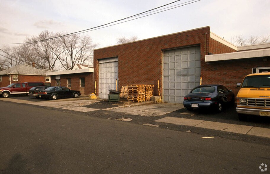 60-70 Worth St, South Hackensack, NJ à louer - Photo de l’immeuble – Image 2 sur 2