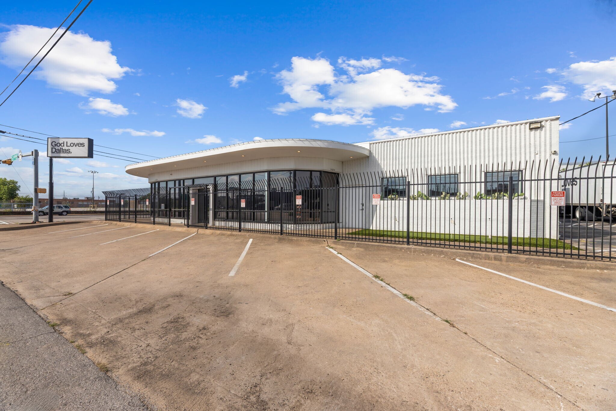 2021 Cockrell Ave, Dallas, TX à louer Photo principale– Image 1 sur 17