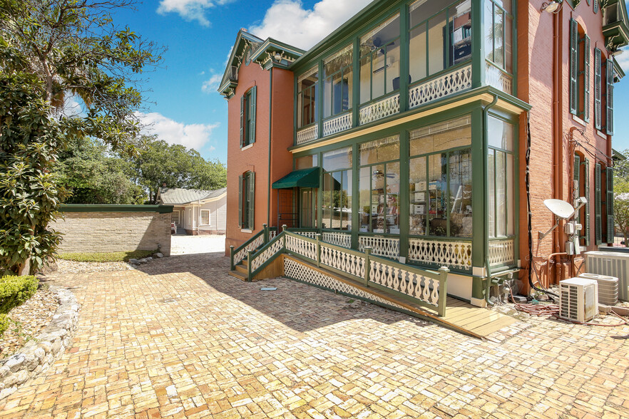 635 S Presa St, San Antonio, TX à vendre - Photo de l’immeuble – Image 2 sur 25