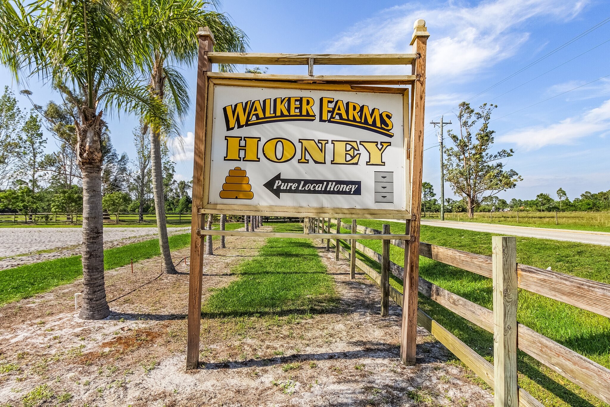 17131 Slater Rd, North Fort Myers, FL à vendre Photo de l’immeuble– Image 1 sur 43