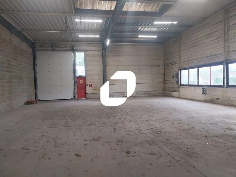 Bureau dans Magny-les-Hameaux à louer - Photo intérieure – Image 3 sur 22