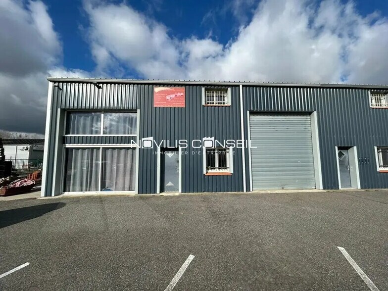 Local d’activités dans Gratentour à louer - Photo de l’immeuble – Image 2 sur 7