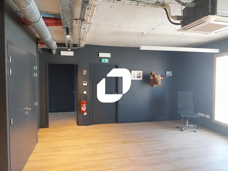 Bureau dans Nantes à vendre - Photo de l’immeuble – Image 3 sur 10