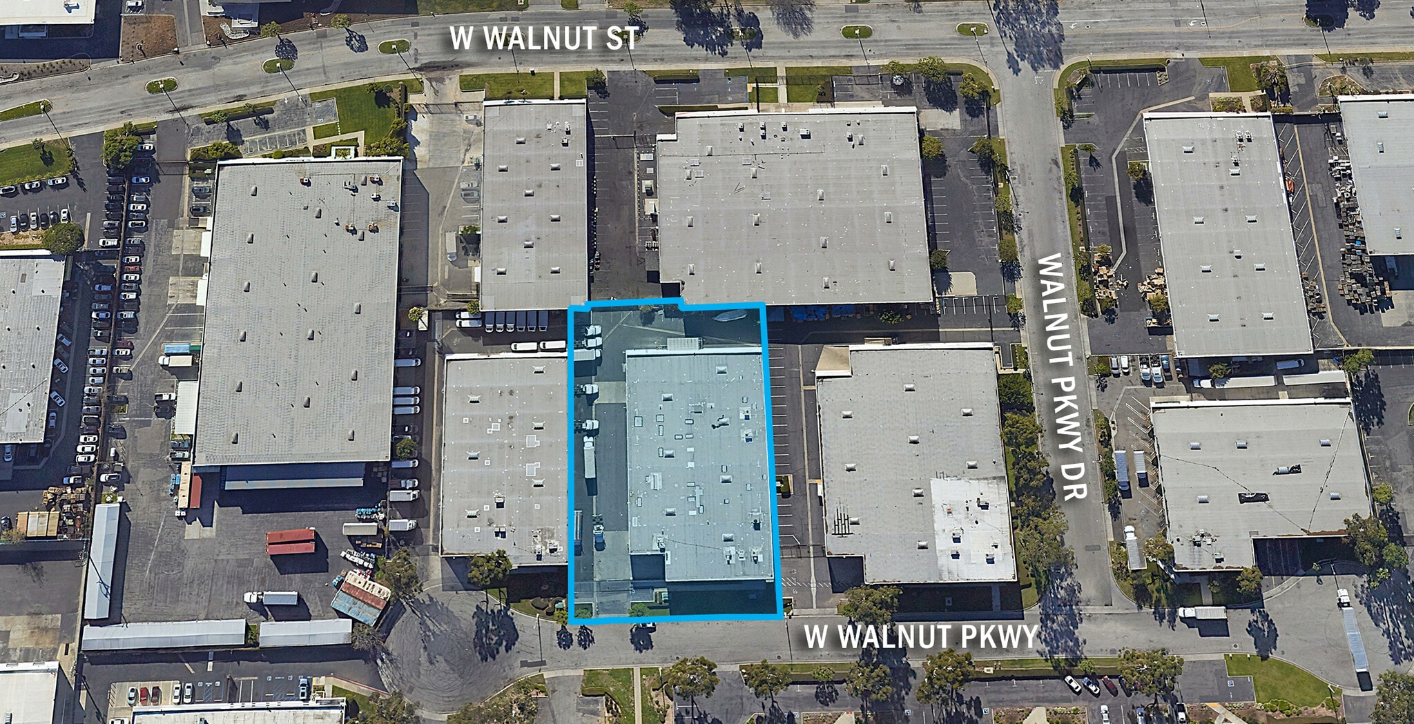 1360 W Walnut Pky, Compton, CA à louer Aérien– Image 1 sur 1