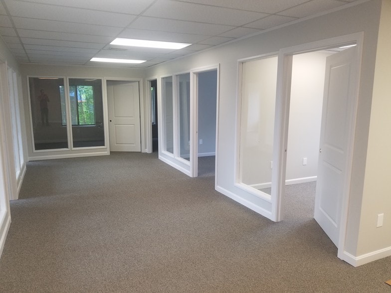 161-163 Boston Post Rd, Waterford, CT à louer - Photo intérieure – Image 2 sur 19