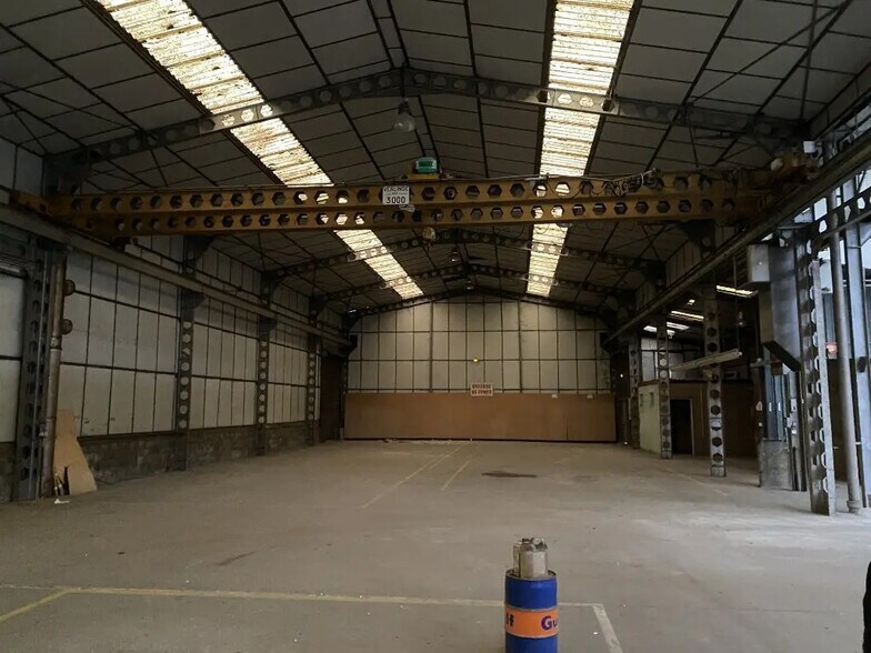 Local d'activités dans Chalon-sur-Saône à vendre - Photo de l’immeuble – Image 2 sur 8