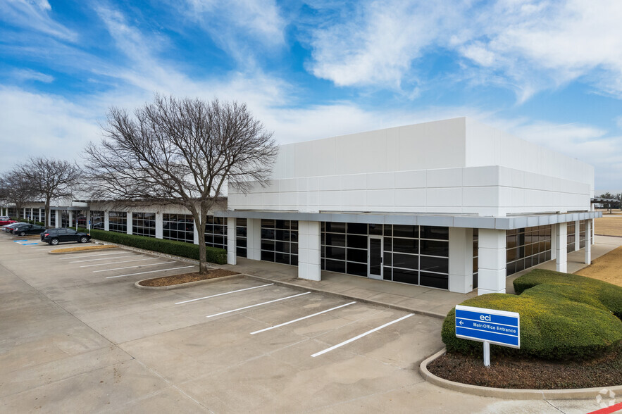 4400 Alliance Gateway Fwy, Fort Worth, TX à louer - Photo principale – Image 1 sur 7