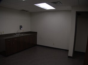 117 W Central Ave, Bentonville, AR à louer Photo intérieure– Image 2 sur 12