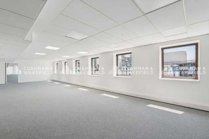 24 Boulevard De Pesaro, Nanterre à louer - Photo de l’immeuble – Image 2 sur 10