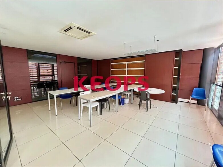 1 Rpt De Flotis, Saint-Jean à louer - Photo de l’immeuble – Image 2 sur 13