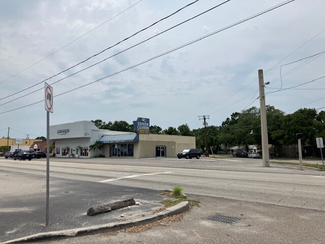 4223 Henderson Blvd, Tampa, FL à vendre - Photo de l’immeuble – Image 1 sur 8