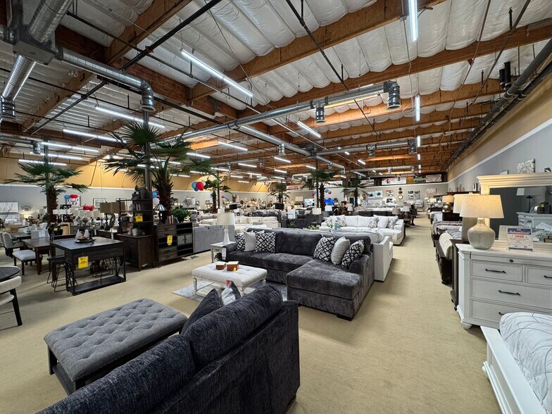 2320-2340 Auburn Blvd, Sacramento, CA à louer - Photo de l’immeuble – Image 3 sur 15