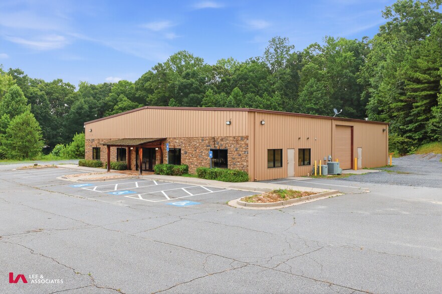 210 Holt Rd, Acworth, GA à louer - Photo de l’immeuble – Image 2 sur 19