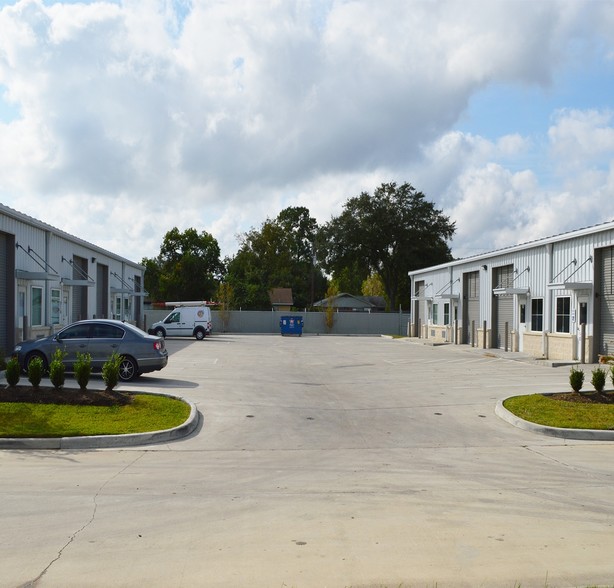 1251 Butler Rd, League City, TX à louer - Photo principale – Image 1 sur 7