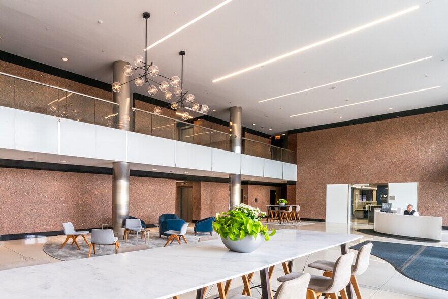 6400 Shafer Ct, Rosemont, IL à louer - Photo de l’immeuble – Image 2 sur 14