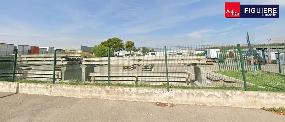 6 Rue De Prague, Vitrolles à louer - Photo de l’immeuble – Image 2 sur 3