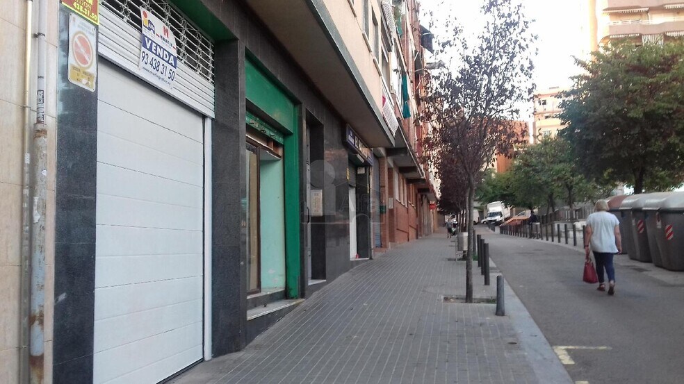 Immeuble residentiel dans L'Hospitalet de Llobregat, Barcelona à vendre - Photo de l’immeuble – Image 2 sur 3