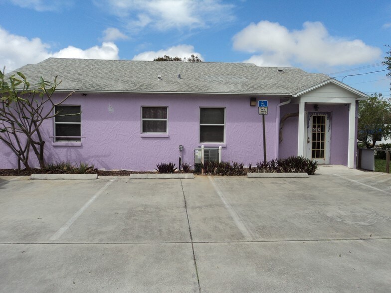 1581 Old Dixie Hwy, Vero Beach, FL à vendre - Photo principale – Image 1 sur 19