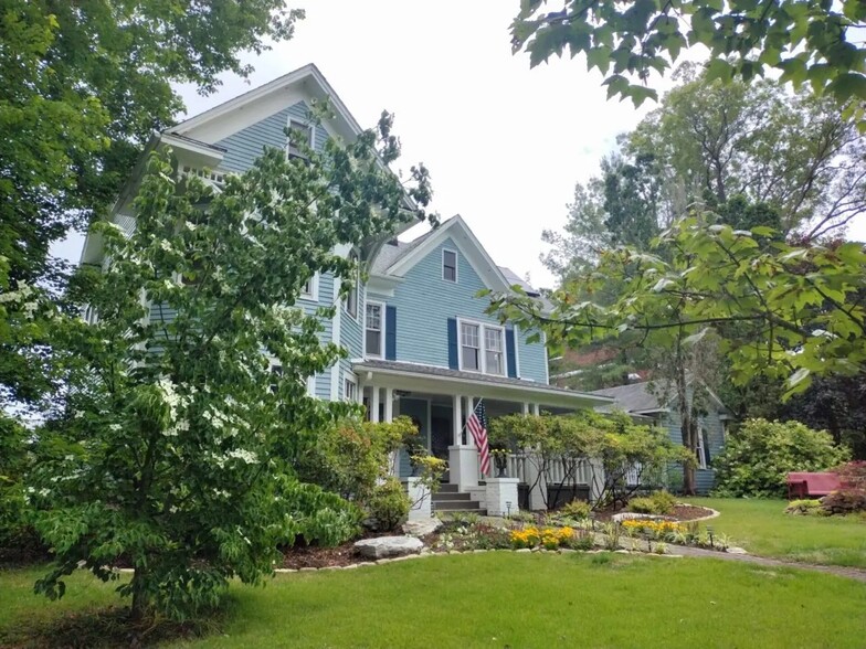 88 S Main St, Weaverville, NC à vendre - Photo de l’immeuble – Image 3 sur 7