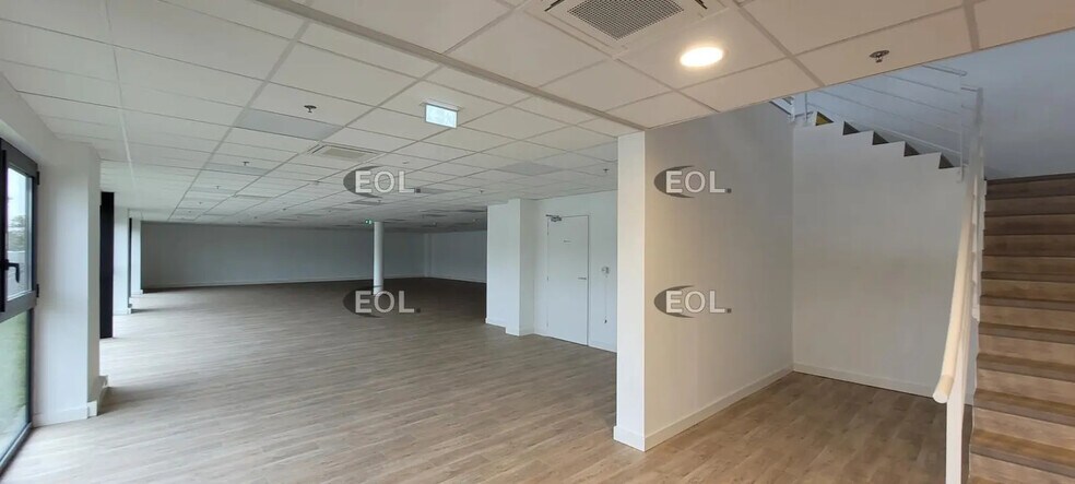 Industriel/Logistique dans Mions à louer - Photo intérieure – Image 3 sur 6