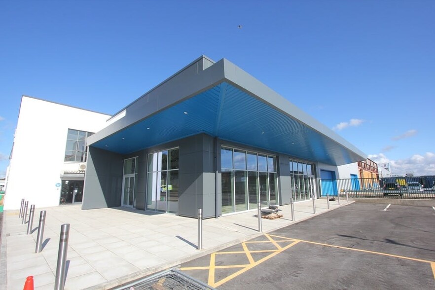 Unit 1000 Fareham Rd, Gosport à louer - Photo de l’immeuble – Image 3 sur 42
