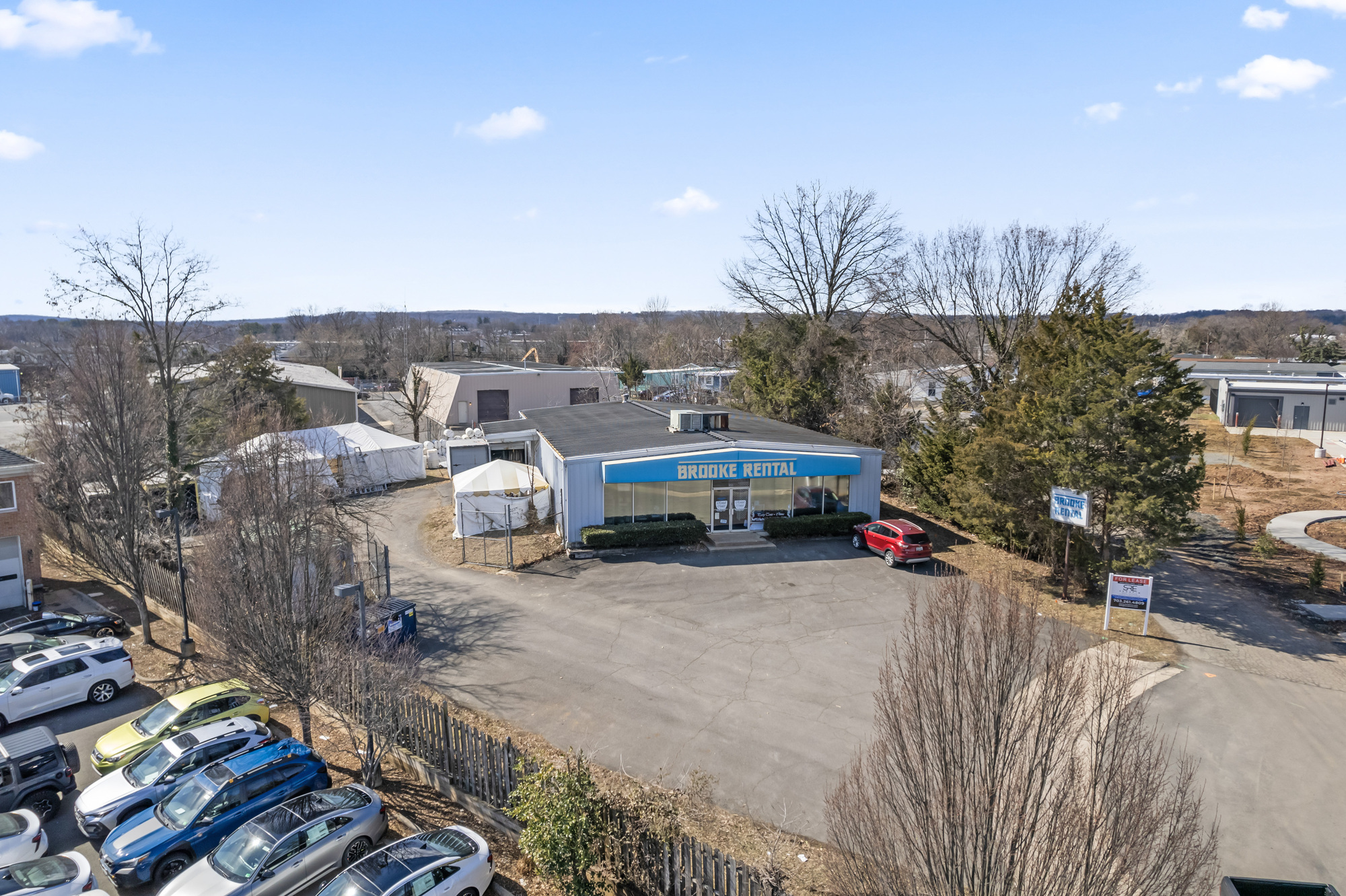 309 Parker Ct SE, Leesburg, VA à louer Photo de l’immeuble– Image 1 sur 24
