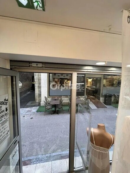 Local commercial dans Brive-la-Gaillarde à louer - Photo de l’immeuble – Image 2 sur 5