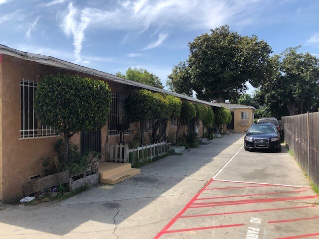 45 E 69th Way, Long Beach, CA à vendre - Photo de l’immeuble – Image 3 sur 7