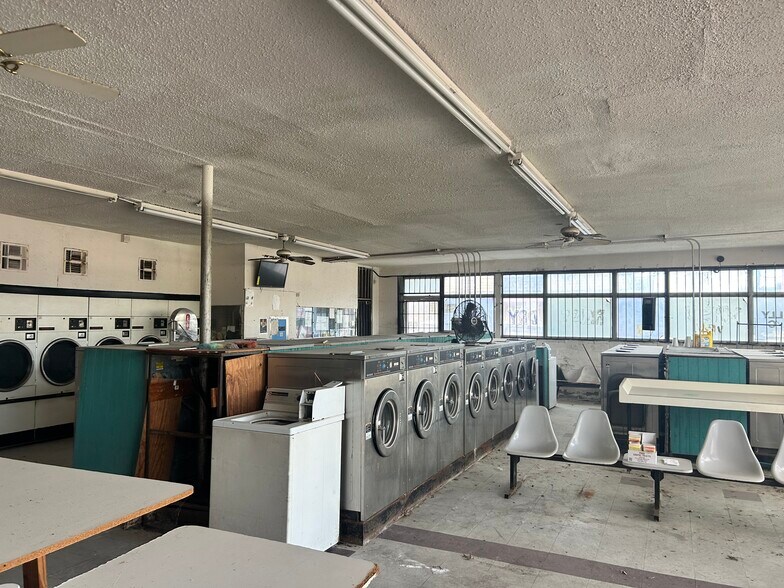 5602 Cavalcade St, Houston, TX à vendre - Photo de l’immeuble – Image 2 sur 24