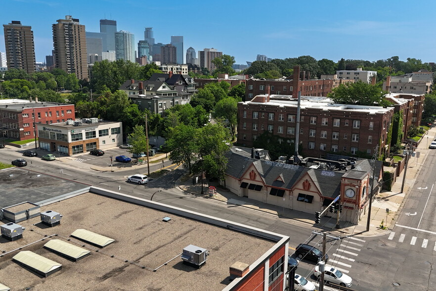 1925 Lyndale Ave S, Minneapolis, MN à vendre - Photo de l’immeuble – Image 3 sur 7