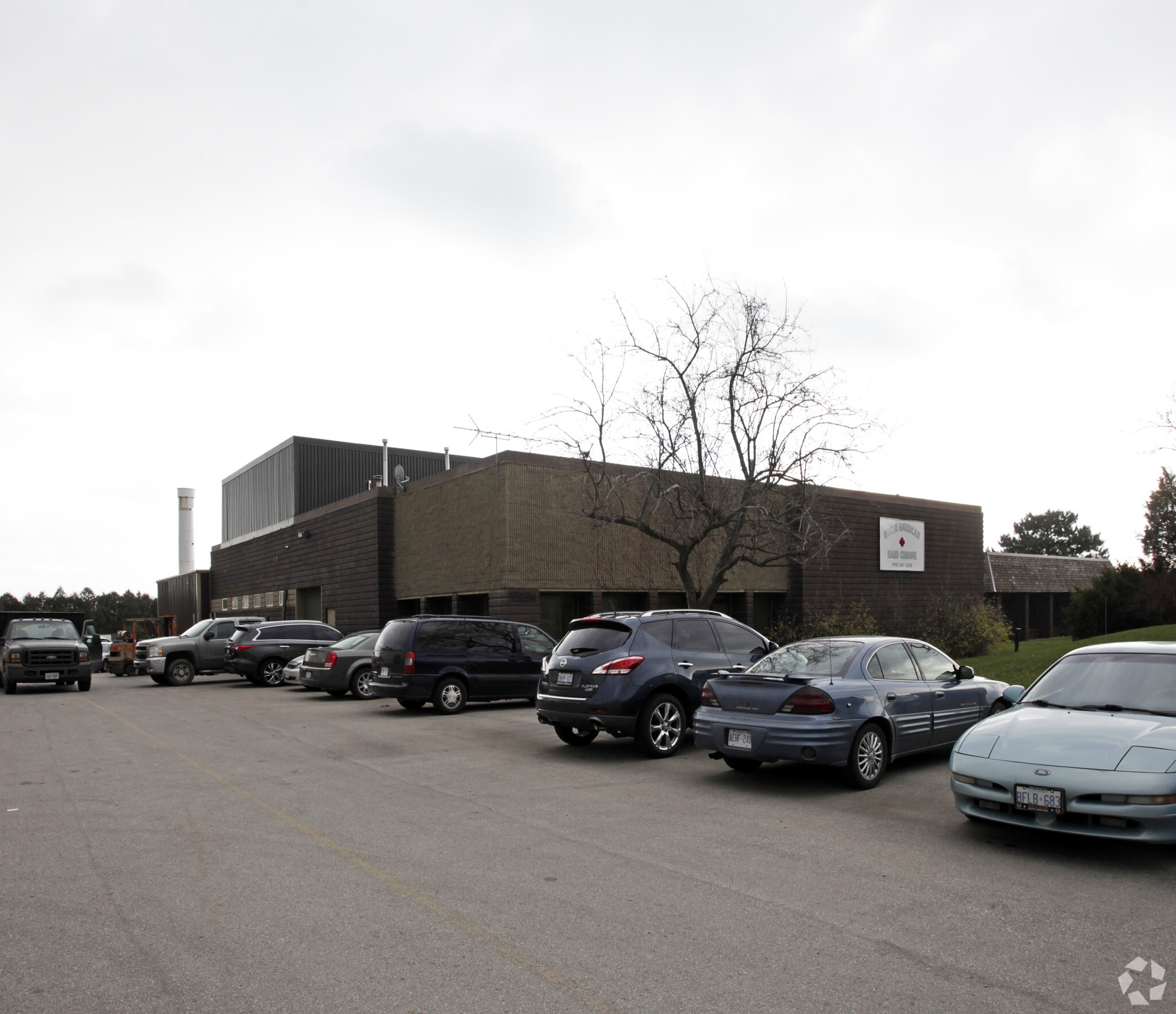 2230 Speers Rd, Oakville, ON à vendre Photo principale– Image 1 sur 3